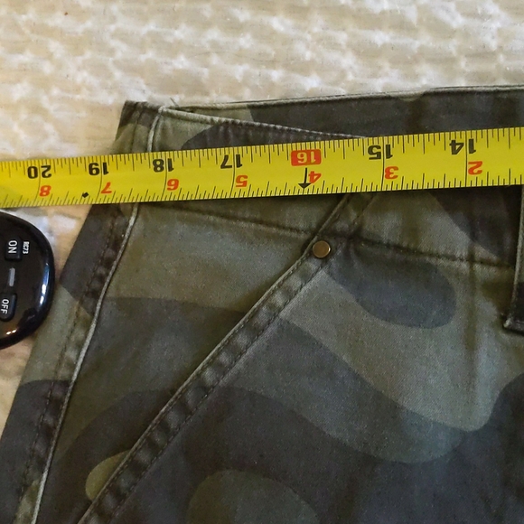 Camiflog skirt size 18 (#11) - Picture 6 of 8